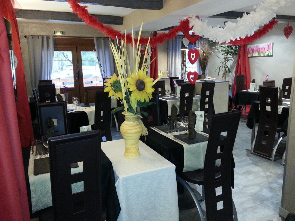 下降观点酒店 Tournavaux 外观 照片